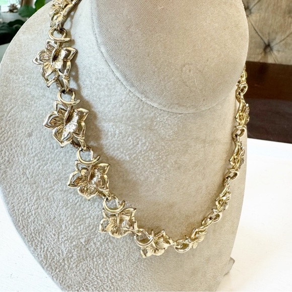 1950s Vintage Retro CORO Choker Necklace Pale Gold Plated Signed - Picture 3 of 12